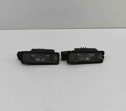 Volkswagen Amarok Number plate light 1K8943021