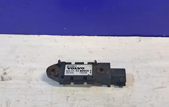 Volvo S60 Airbag deployment crash/impact sensor 30724677