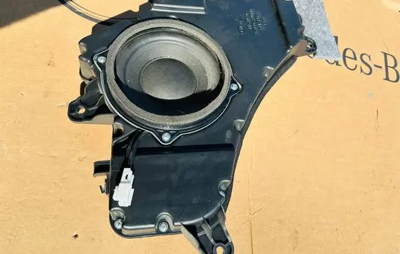 KIA Sportage Subwoofer speaker 963803W000