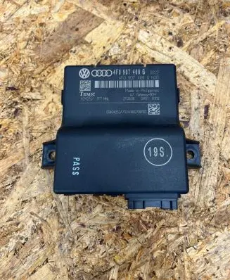 Audi A6 S6 C6 4F Gateway control module 4F0907468G