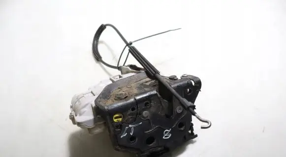 Seat Leon (1P) Rear door lock