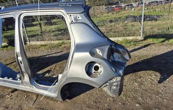 Suzuki Swift III Rear quarter panel 