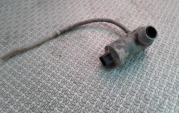 Toyota Auris 150 Windscreen/windshield washer pump 080505B