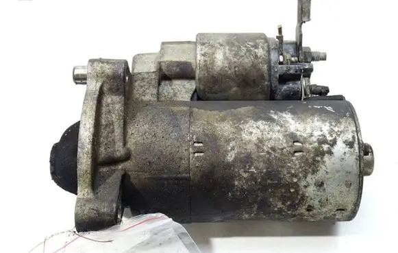 Peugeot 307 Starter motor 9647982880