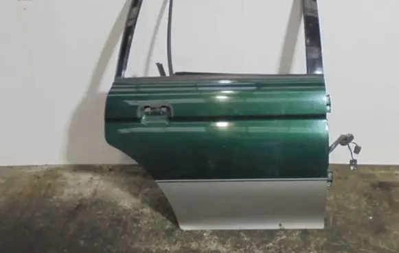 Mitsubishi Pajero Rear door