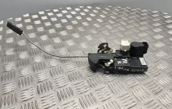 Opel Frontera B Front door lock 16634325 16637561
