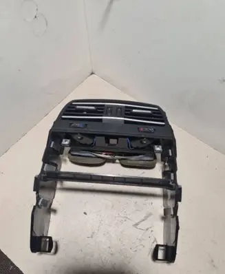 BMW 7 F01 F02 F03 F04 Rear air vent grill 9118249 0721506