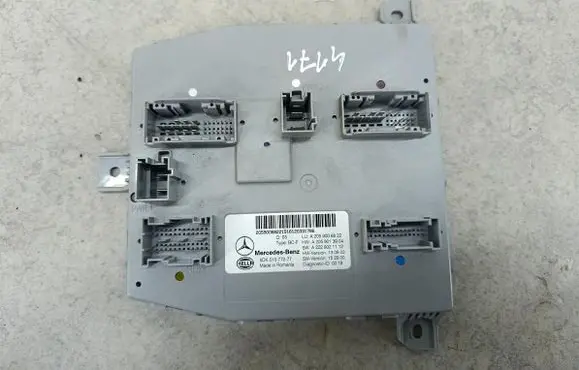 Mercedes-Benz C W205 Comfort/convenience module 