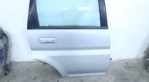 Honda HR-V Rear door