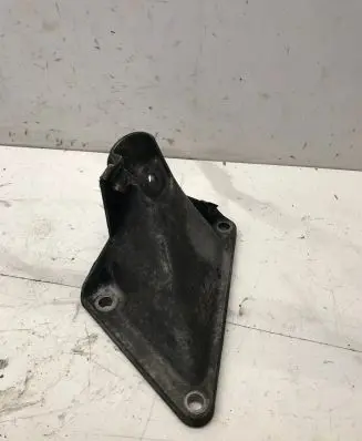 BMW 5 E60 E61 Engine mounting bracket 6761149 1706AC4600