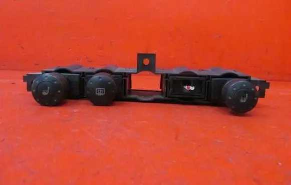 Audi TT Mk1 A set of switches 8N0941567B 8N0941569A