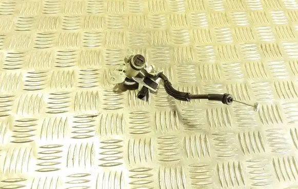 Audi A6 S6 C6 4F Tailgate exterior lock 8E0827578
