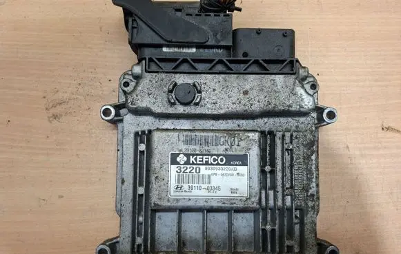 Hyundai i20 (PB PBT) Engine control unit/module 3911003345