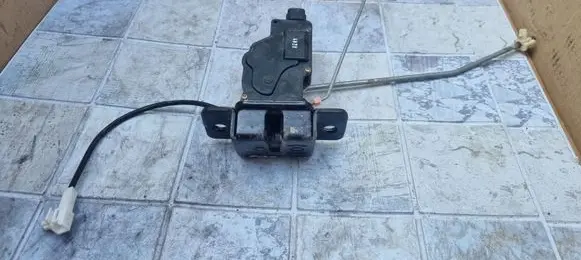 KIA Carnival Tailgate/trunk/boot lock/catch/latch