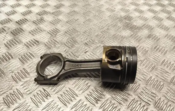 Mazda 6 Piston with connecting rod