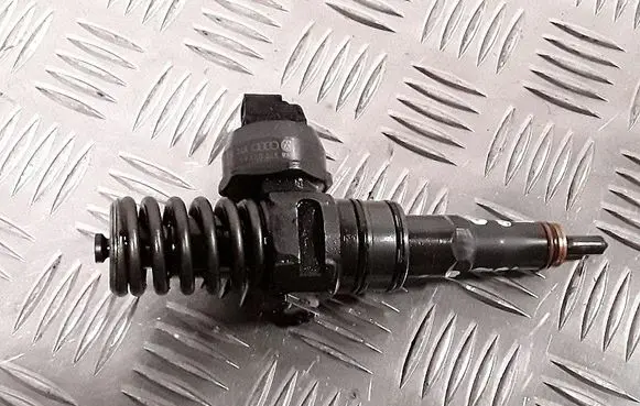 Skoda Octavia Mk1 (1U) Fuel injector 038130073ag 0414720215