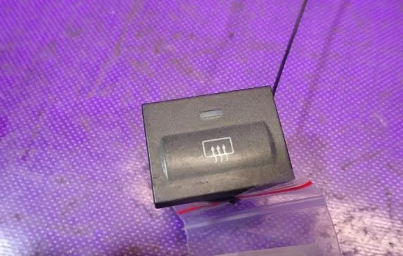 Ford Focus C-MAX Windscreen/window heater switch 3M5T18C621AB