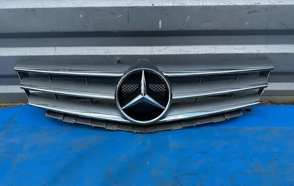 Mercedes-Benz A W169 Front bumper upper radiator grill A1698881360 A1698881783