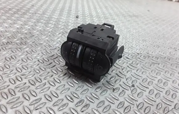 Volkswagen PASSAT B5.5 Headlight level height control switch 3B0941333C