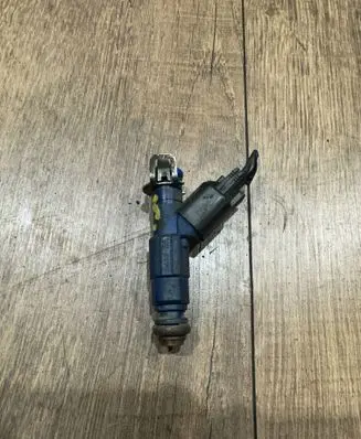 Fuel injector