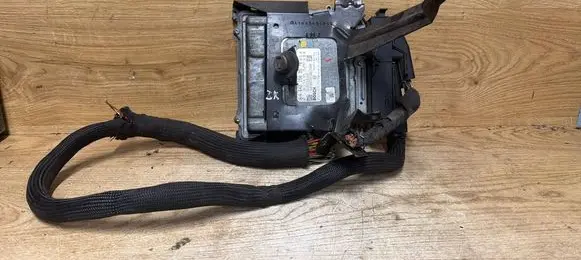 Mercedes-Benz ML W164 Engine control unit/module A6421509578 0281013752