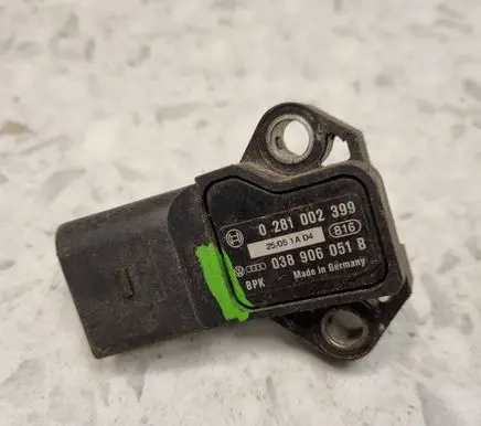 Skoda Octavia Mk2 (1Z) Air pressure sensor 038906051B 0281002399