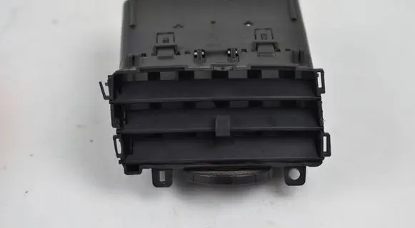 Chrysler Sebring (JS) Dash center air vent grill 1AM67TRMAC