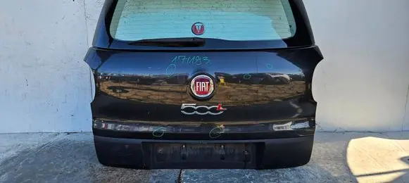 Fiat 500L Tailgate/trunk/boot lid 