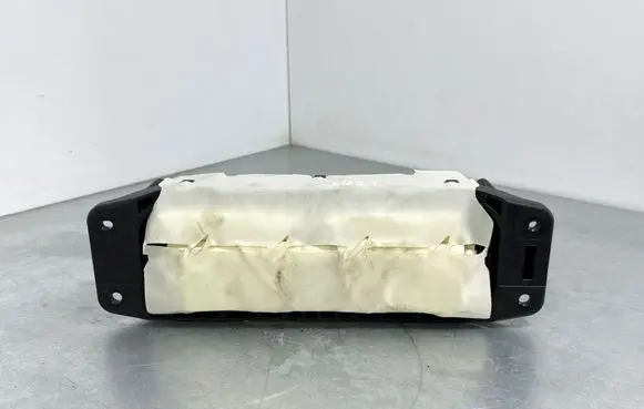 Mercedes-Benz C W205 Passenger airbag A2058600002 2058600002 34169923A