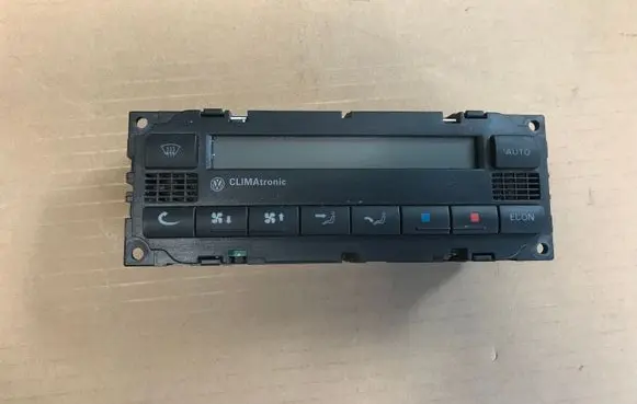 Audi A4 S4 B7 8E 8H Climate control unit 3B1907044H