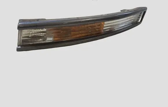 Volkswagen PASSAT B6 Front indicator light 322851 05322853
