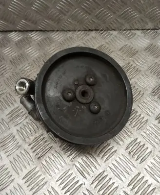 BMW 5 E60 E61 Power steering pump 7735242102