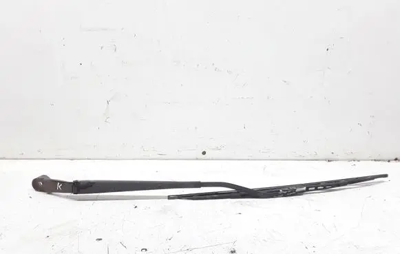 Windshield/front glass wiper blade