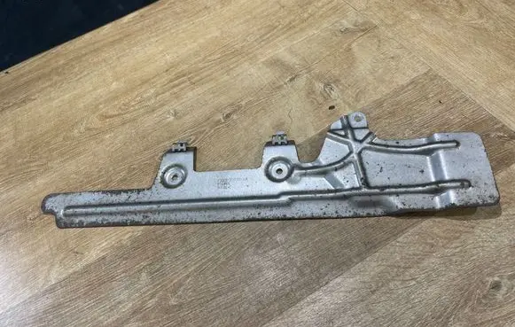 Holder (bracket)