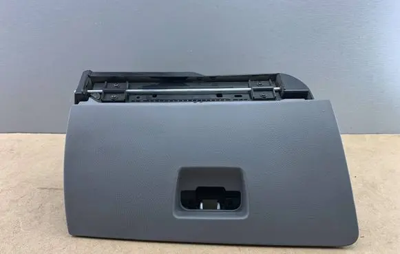BMW 3 E90 E91 Glove box 7075477 51169110540 9110540