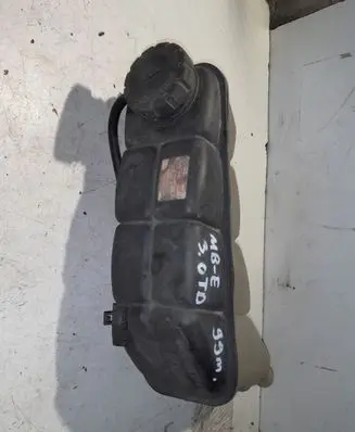 Coolant expansion tank/reservoir