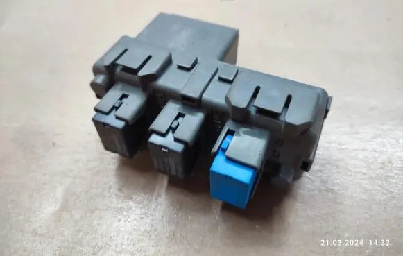 Honda Civic IX Fuse module TV00030