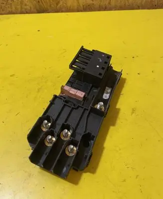 Mercedes-Benz E W211 Fuse module 2115452301