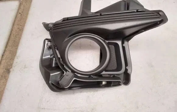 Toyota Highlander XU50 Front fog light trim/grill 520400E020