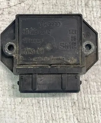 Volkswagen PASSAT B3 Ignition amplifier control unit 211905351E 654321 5WK6101
