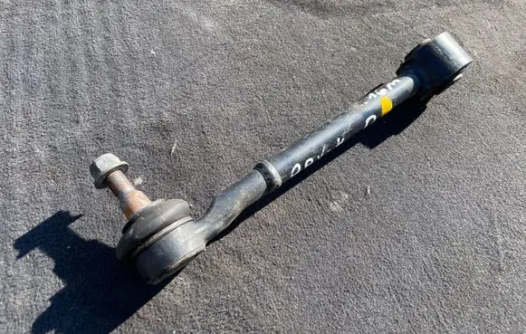 Toyota RAV 4 (XA40) Rear upper control arm/wishbone