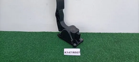 Mercedes-Benz Sprinter W906 Accelerator throttle pedal A9063000404