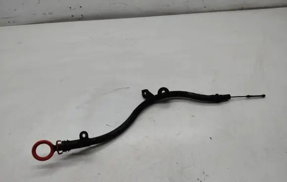 Volkswagen Tiguan Oil level dip stick 