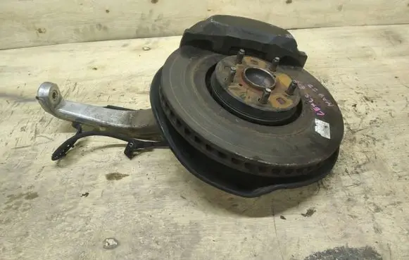 Lexus GS 300 350 430 450H Front wheel hub spindle knuckle