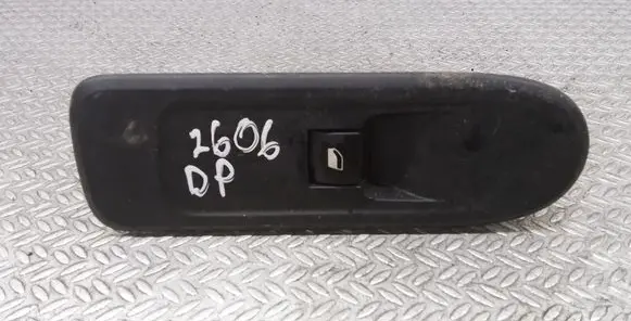 Peugeot 308 Electric window control switch 96565184XT