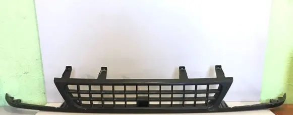 Opel Frontera A Front bumper upper radiator grill 91140007