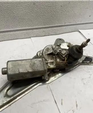 Suzuki Grand Vitara I Rear window wiper motor 34332581