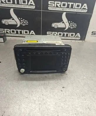 Mercedes-Benz C W203 Radio/CD/DVD/GPS head unit A2038273642