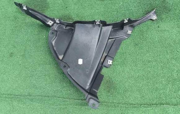 Audi Q8 Front wheel arch liner splash guards 4M8853888E