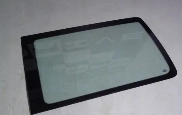 Volkswagen Transporter - Caravelle T5 Front triangle window/glass 7H1845331EE